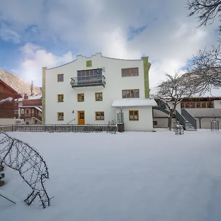 Stadlchalet * Ried im Oberinntal